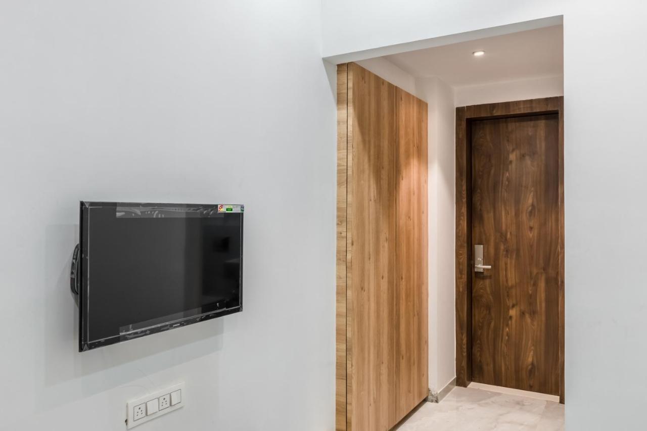 Meridian Hotel & Banquet Σουράτ Εξωτερικό φωτογραφία